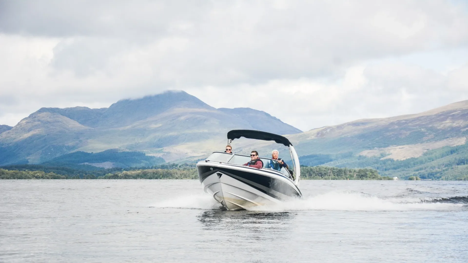Day 3 - Luxury speedboat experience